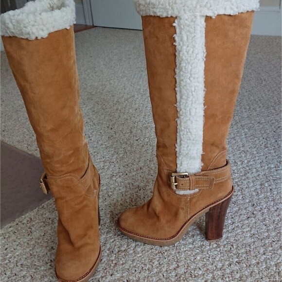 MICHAEL Michael Kors Shoes - Michael Michael Kors Shearling light brown Boot size 6.5